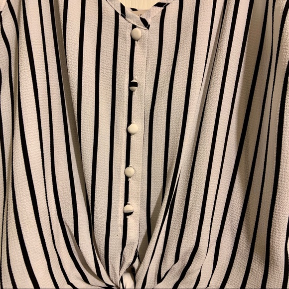 Striped Button-up Tank top - Picture 3 of 5